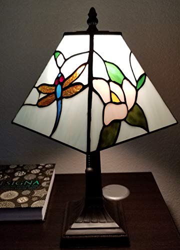 Amora Lighting Tiffany Style Mission Dragonfly Table Lamp (8 inches Wide) - Image 5
