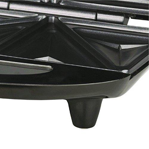 Brentwood TS-240B Black and Stainless Steel Sandwich Maker - Image 3